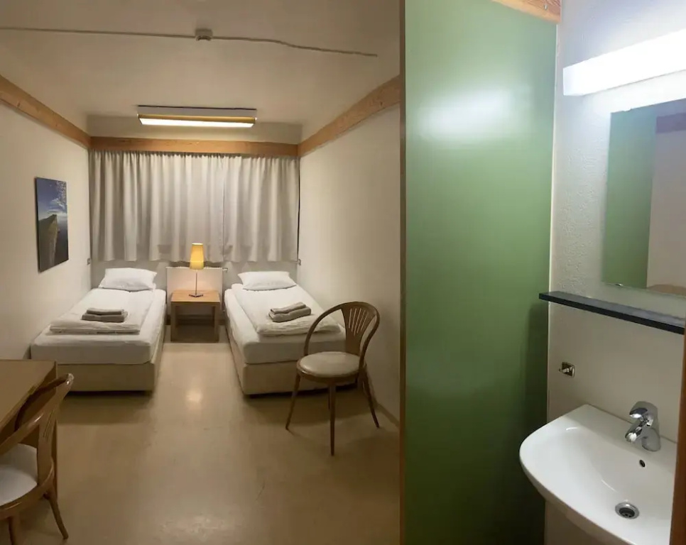 Economy Double room (twin beds)