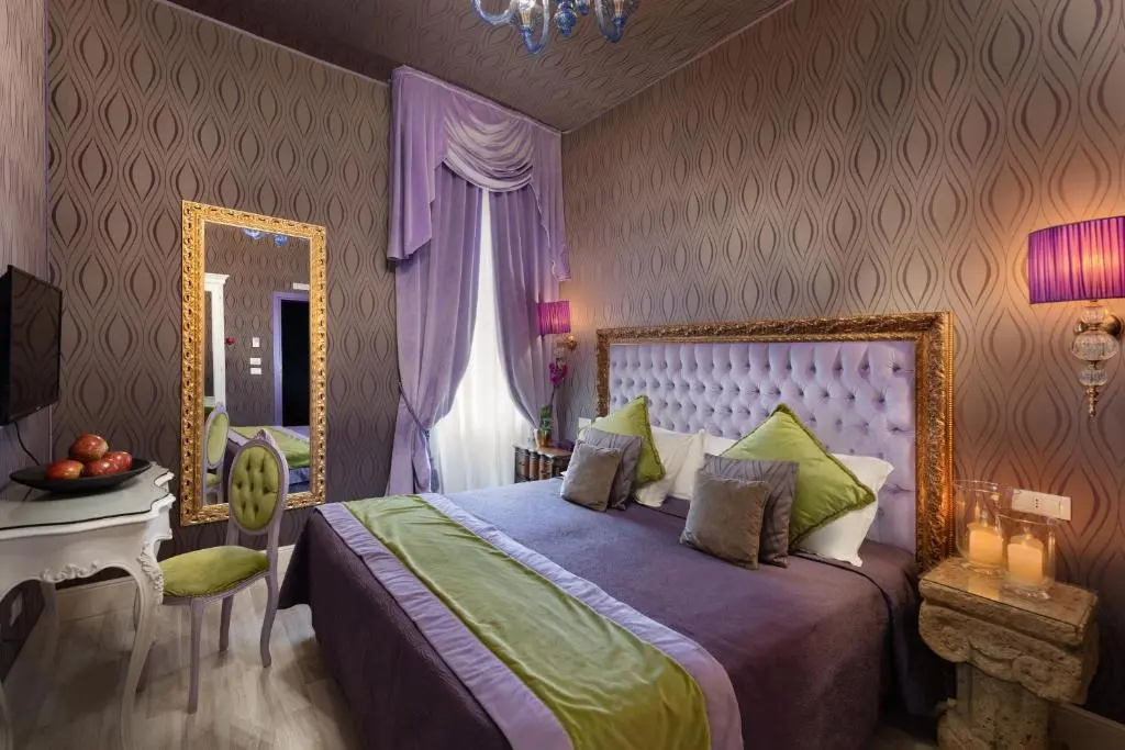 Comfort Double room with canal view (full double bed)