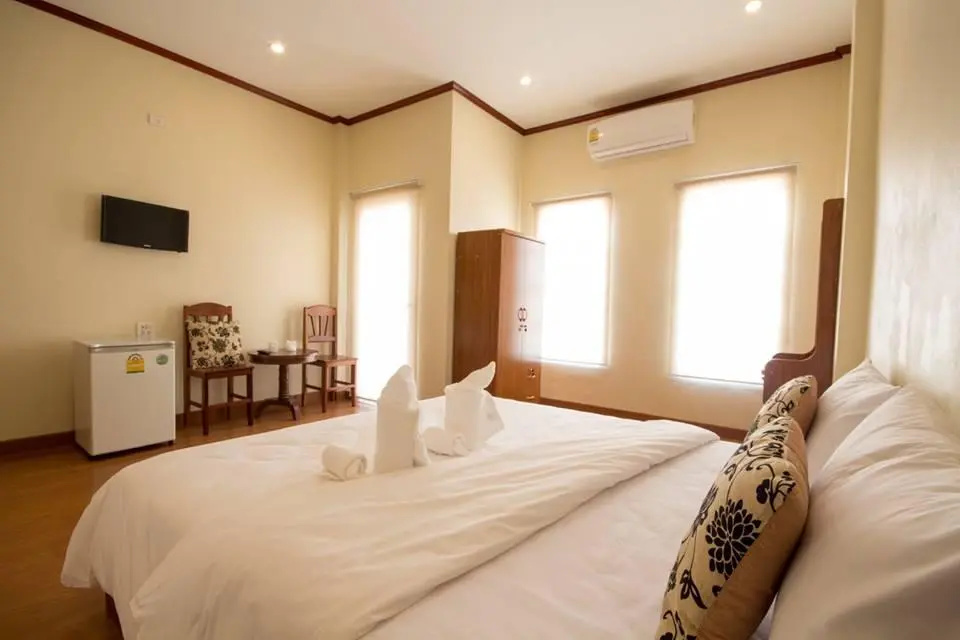 Standard Double room (full double bed)
