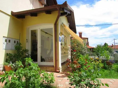 Apartment Tina (Near the Sea, Opatija Center, Free Private Parking)