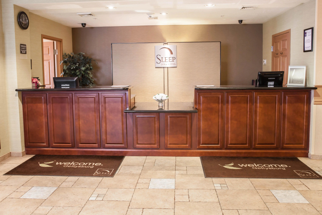 Lobby & Reception