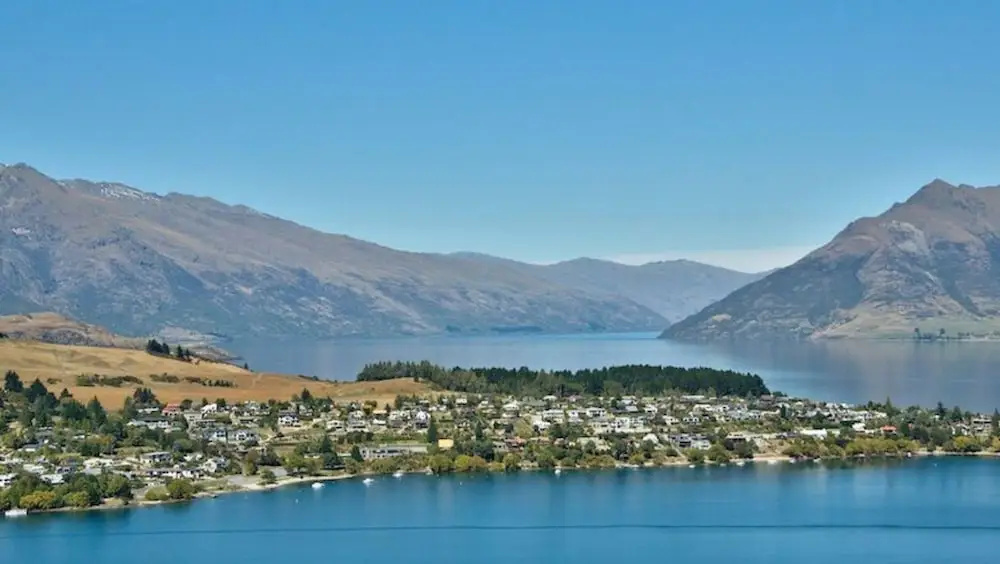 Mountain & Lake Views