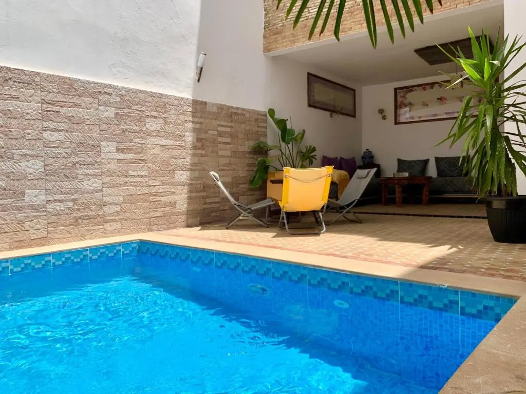 Apartment with pool view