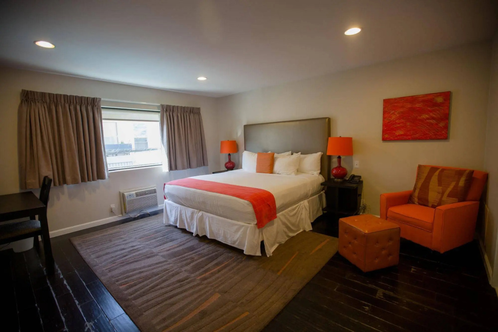 Bedroom