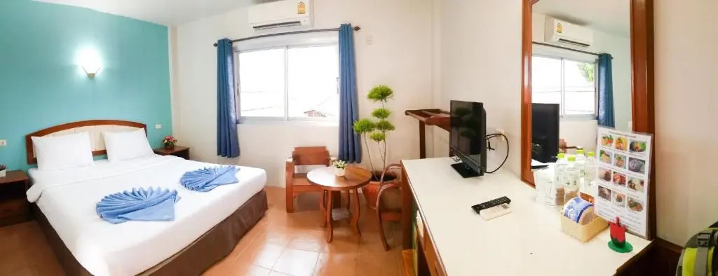 J Holiday Inn - Chambres