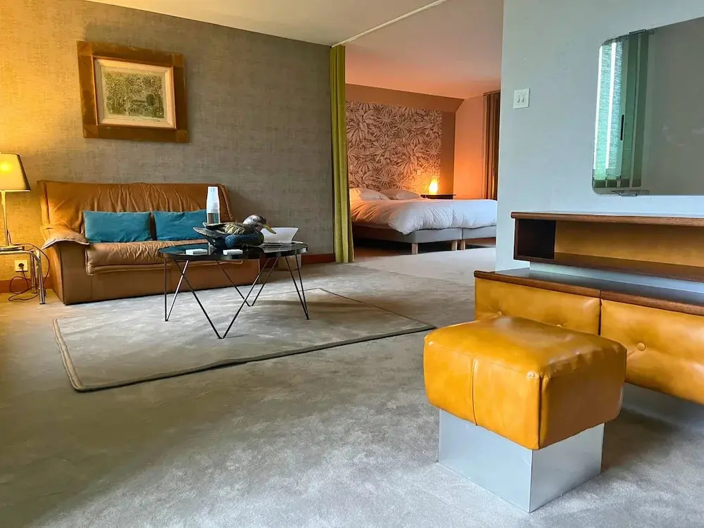 Comfort room