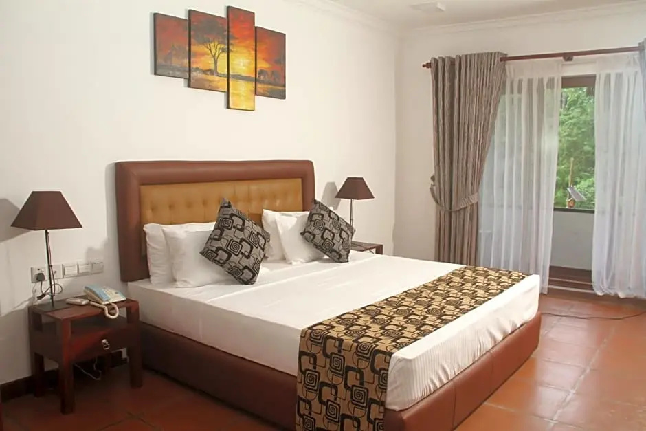Standard Quadruple room with view