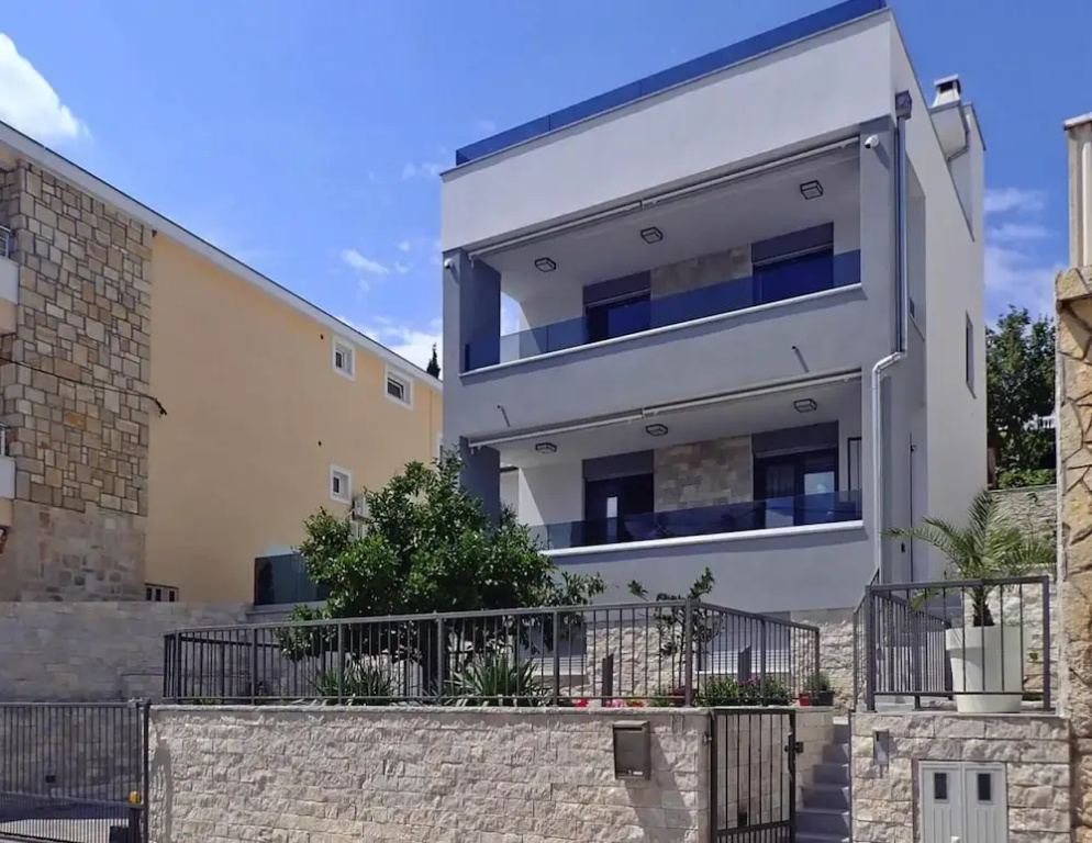 Holiday Home Sole in Maslenica With Pool