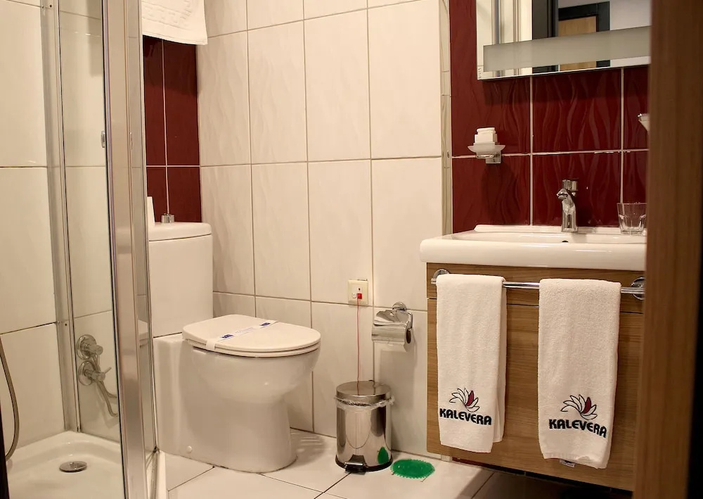 Standard Double room with balcony (full double bed)