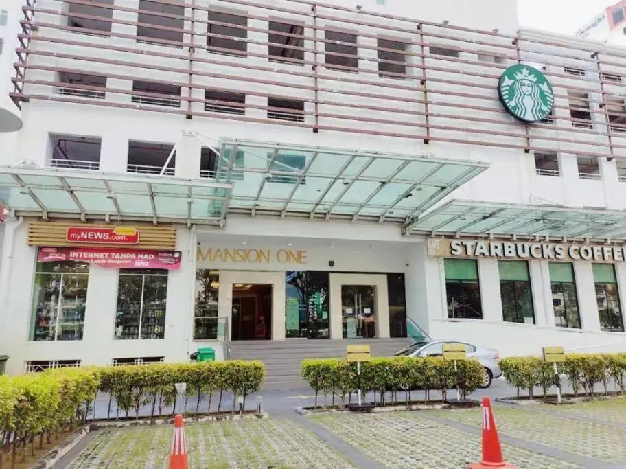 Georgetown Gurney 5 pax Max Mansion One Penang