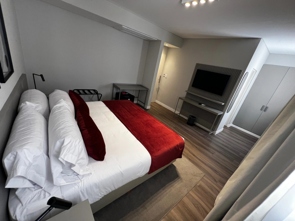 Standard Double room (full double bed)