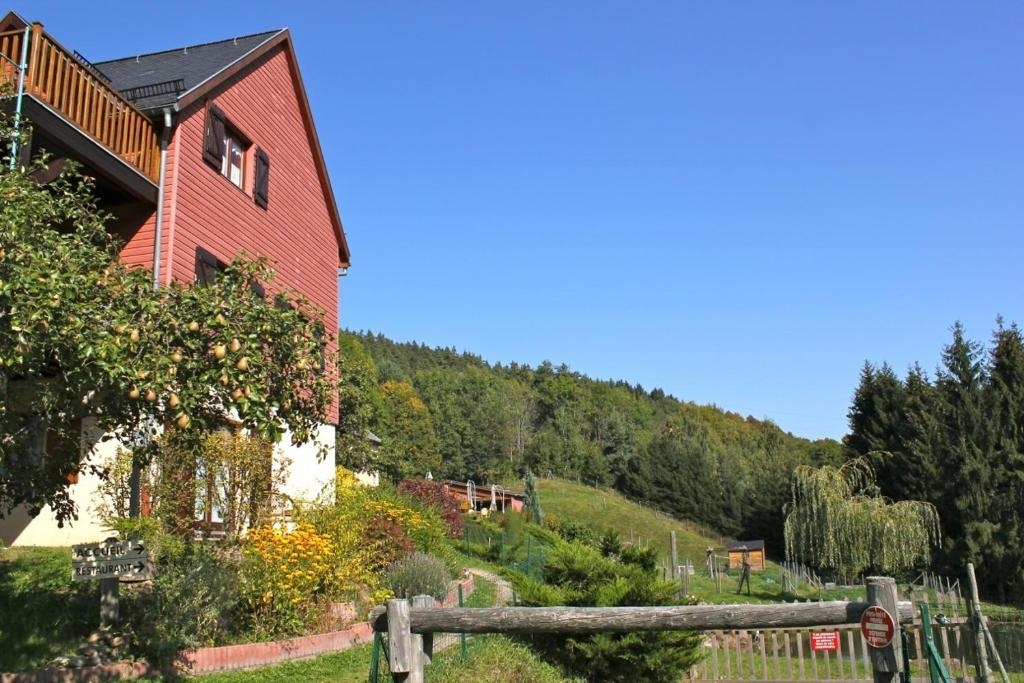 Domaine De Basil