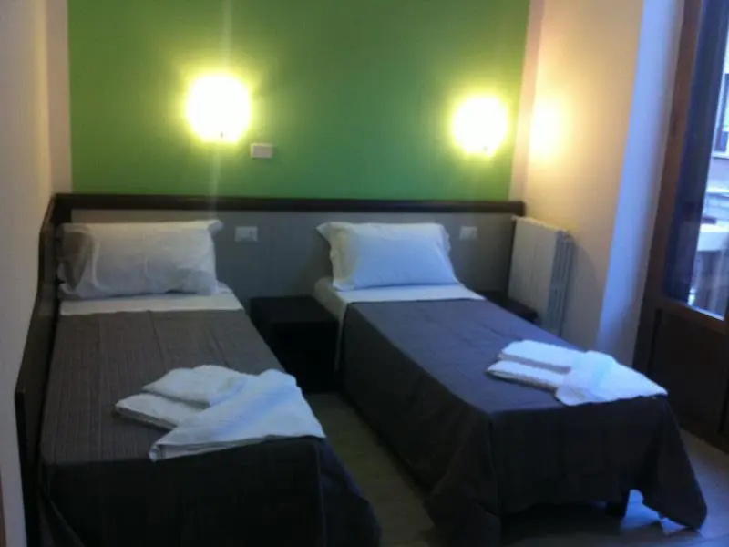 Double room (twin beds)