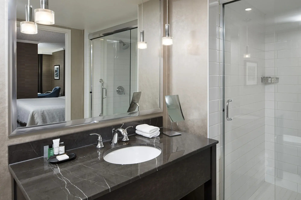 Sheraton Cavalier Calgary Hotel - фото 31