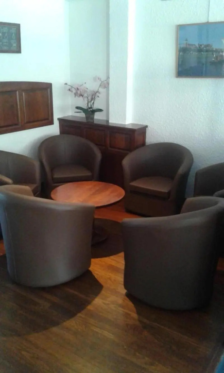 Lobby & Reception