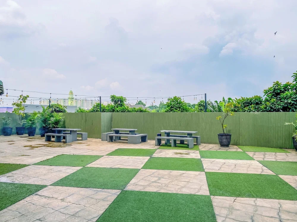 Functional Studio For 2 Pax At Nifarro Park Apartment