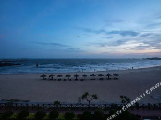 Beach & Waterfront