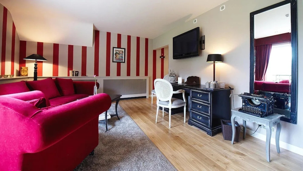 Hostellerie Lafarques by null