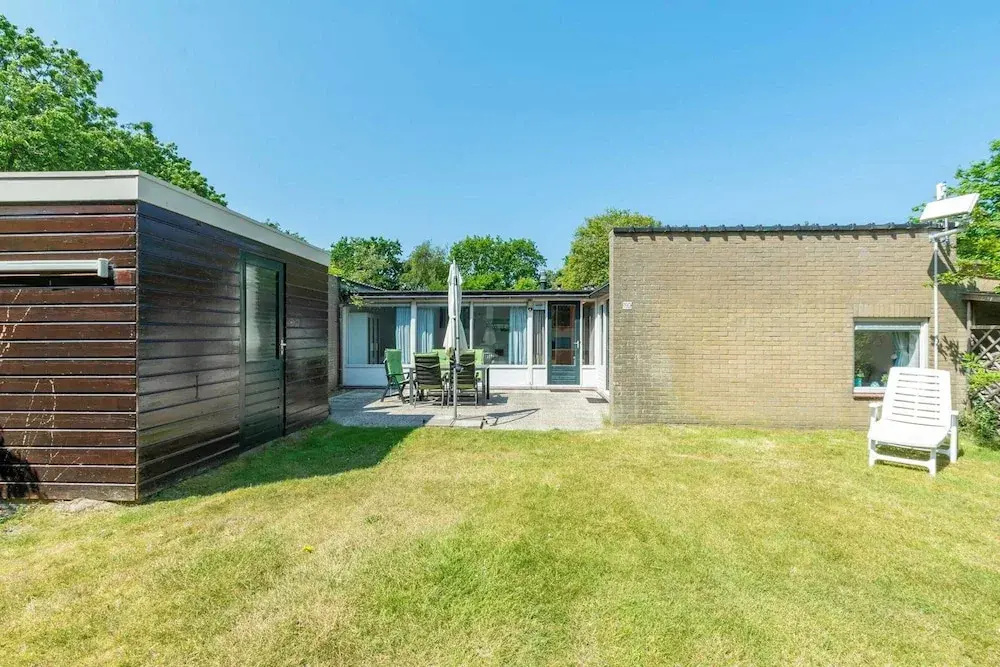 Lovely Bungalow With Patio