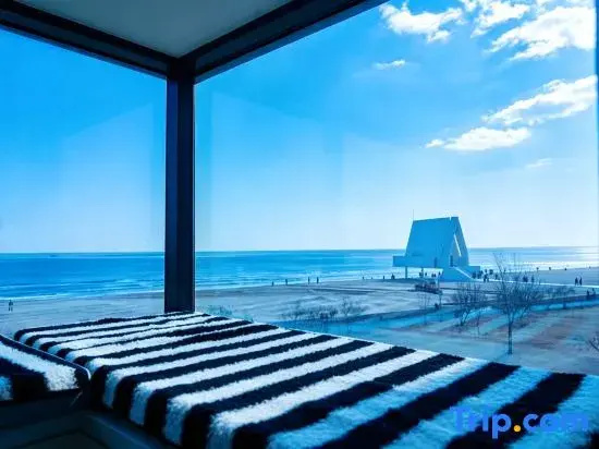 Anaya Hall · Shallow Beach Coast Healing Villa