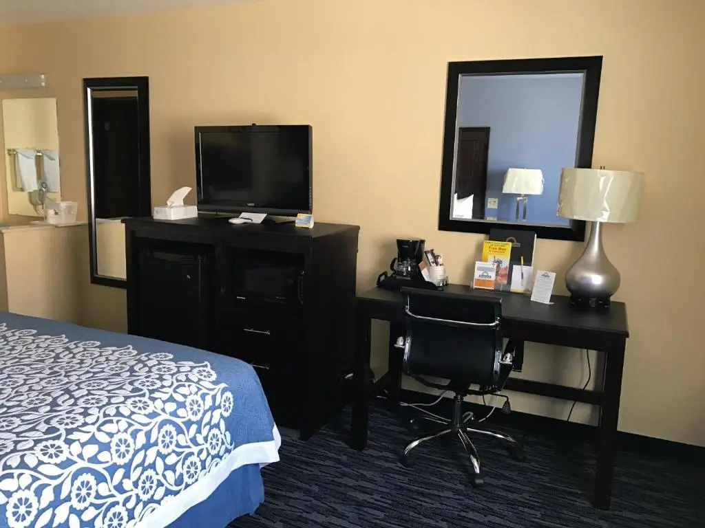 Double Suite (full double bed)