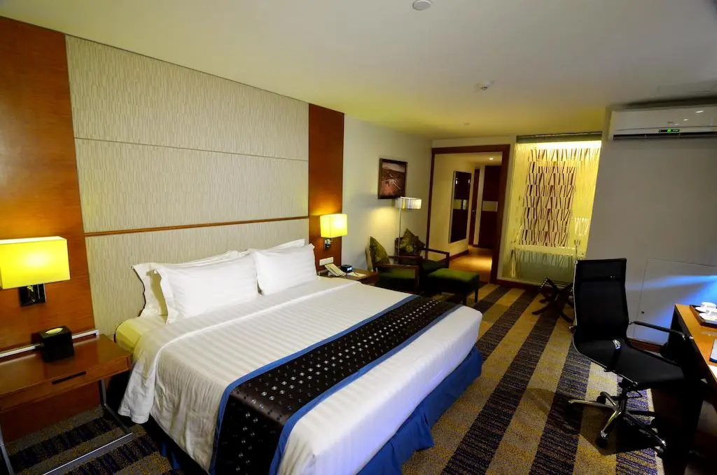 Lex Hotel Cebu - Tap to explore photos