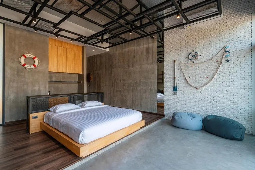 Deluxe Double room with balcony (full double bed)