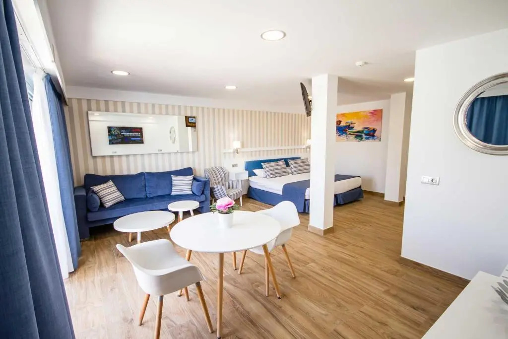 Superior Suite with balcony and with sea view