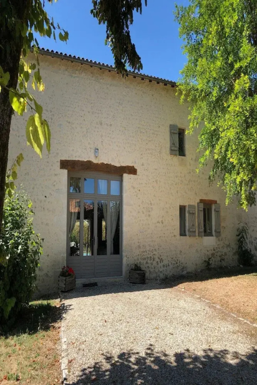 Villa With Pool in Dordogne Countryside