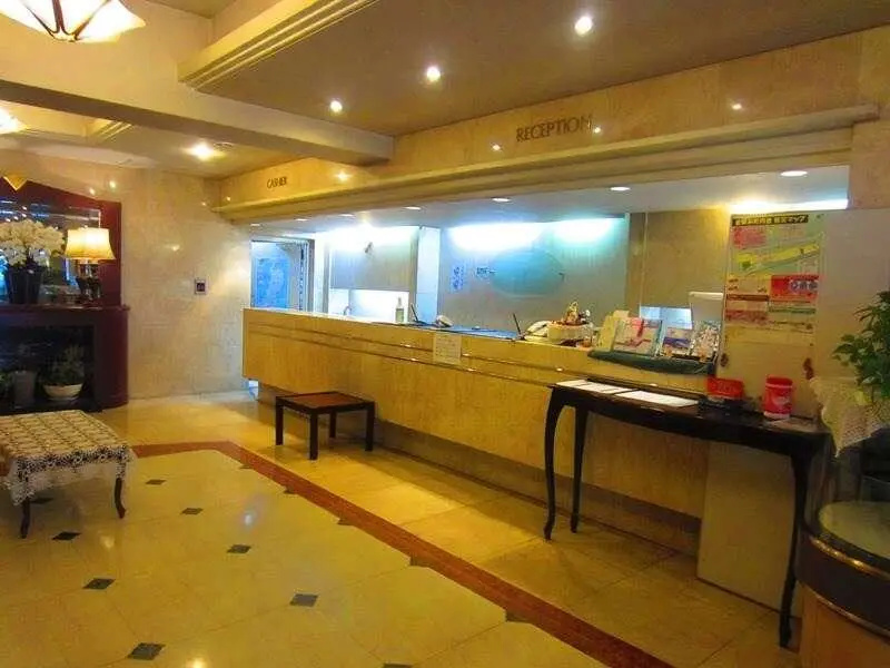 Food & Beverage