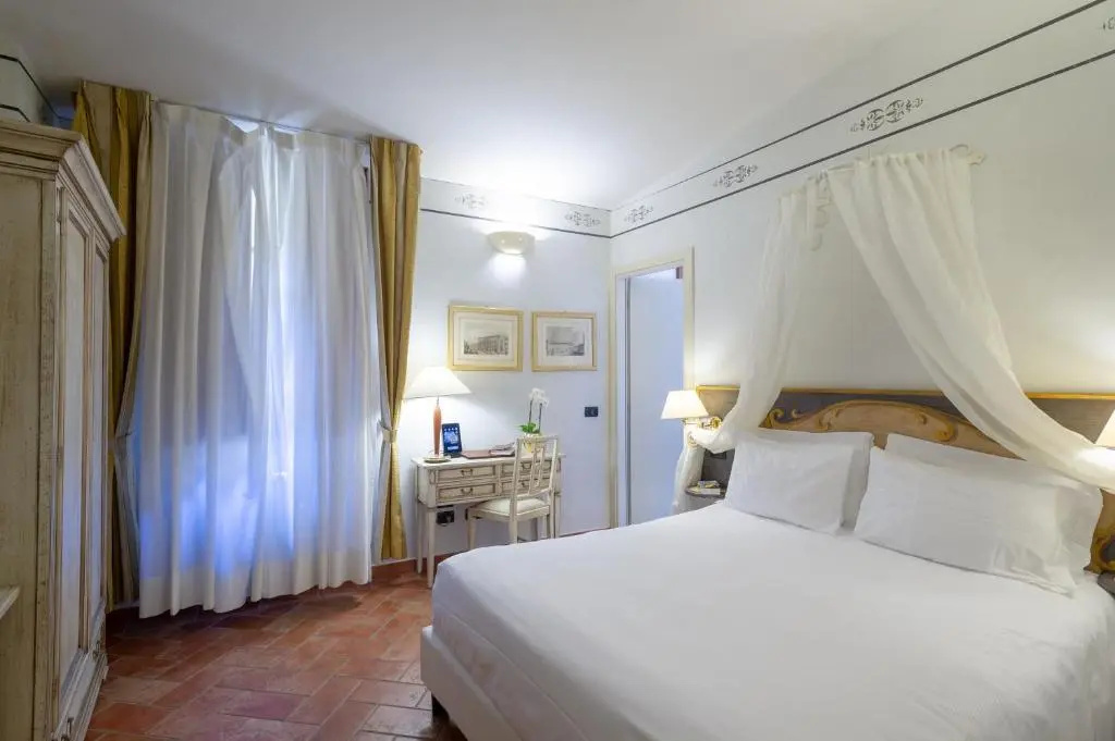 Standard Double room (full double bed)