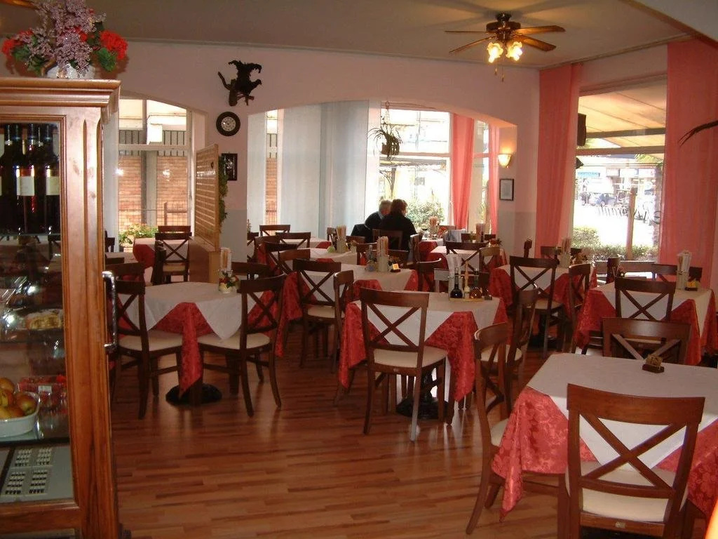 Food & Beverage