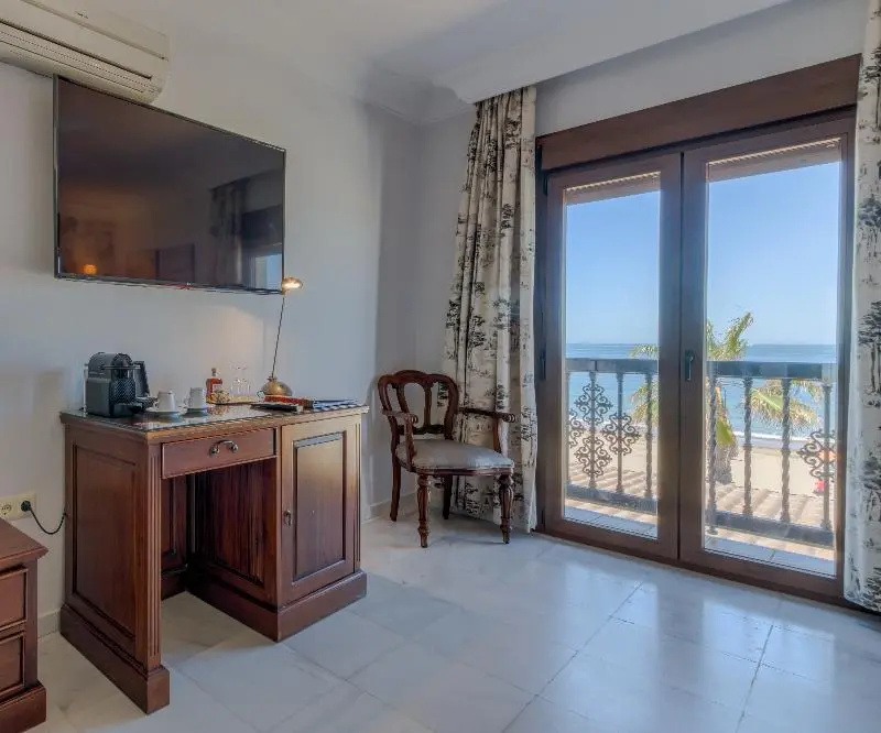 Standard Double room with balcony and with sea view (full double bed)