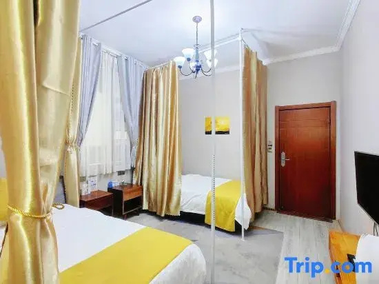 Bed in Dorm (female dorm)