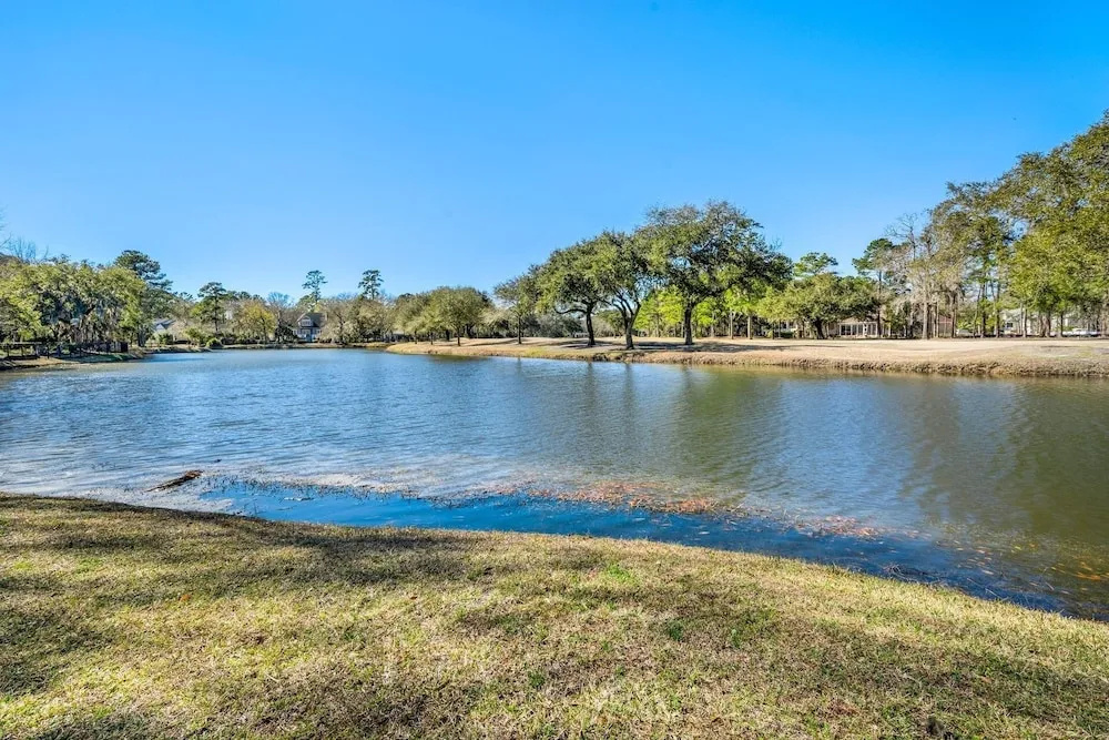 Serene Golf Course Retreat Nestled In The Heart Of Debordieu 3 Bedroom Home by Peace Vacations