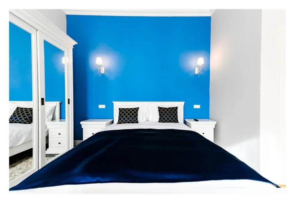 Deluxe Double room (full double bed)