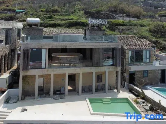 Yueji Lancuo Guesthouse