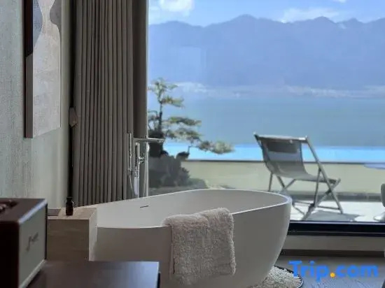 Dali Twelve Clouds Seaview Villa (Erhai Branch)