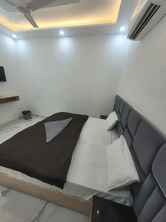 Roomshala Hotel Scorpio