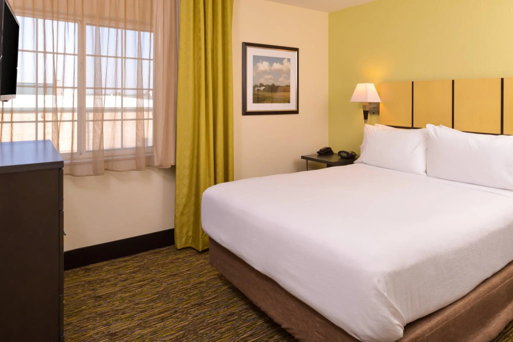 1 Bedroom Double Suite (full double bed)