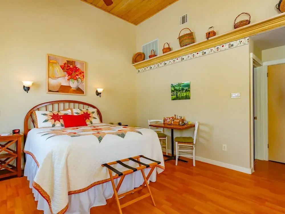 Deluxe Suite with balcony