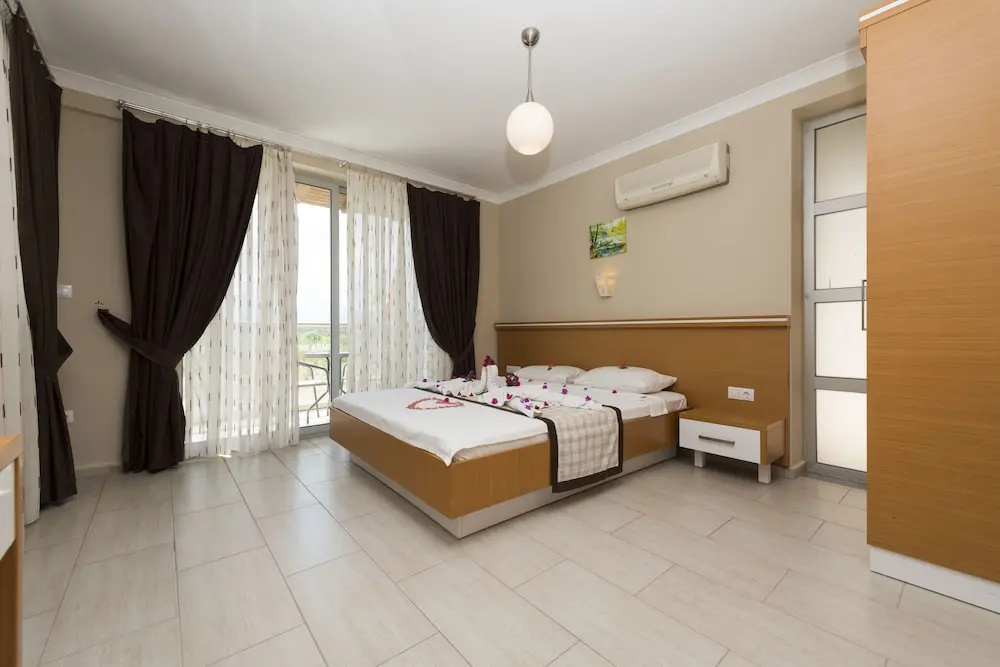 2 Bedrooms Villa with balcony