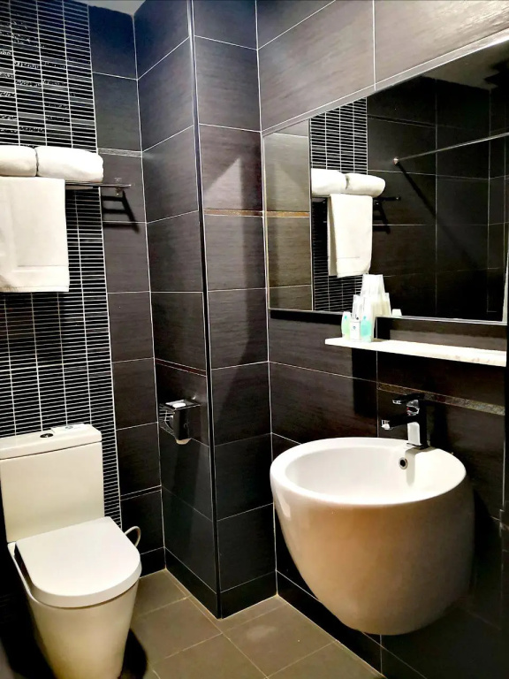 Executive Deluxe Double room (full double bed)