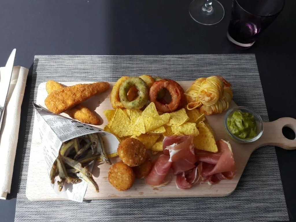Food & Beverage