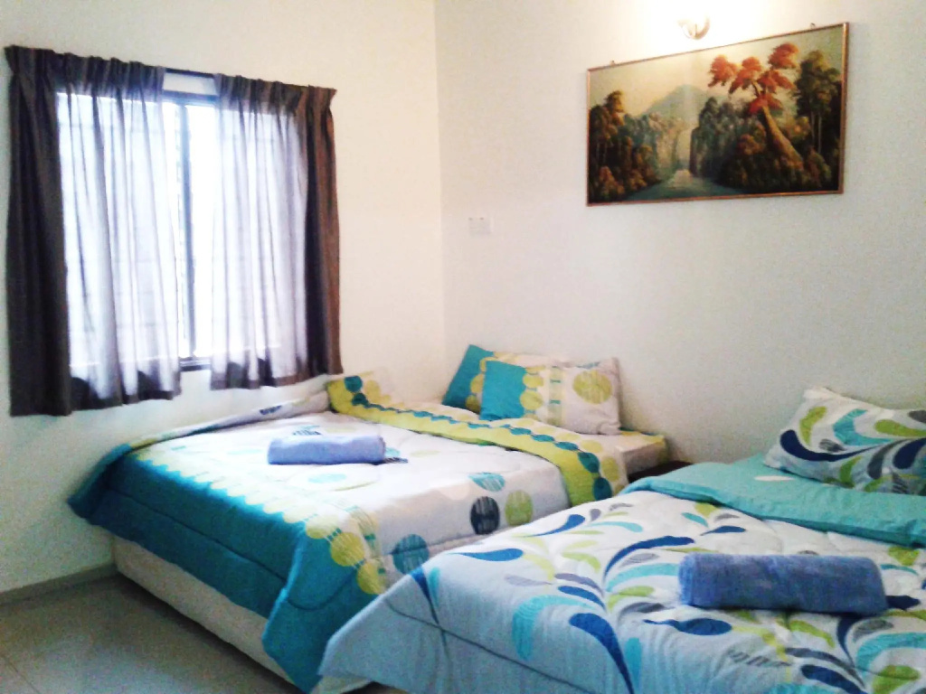 Double Suite (full double bed)