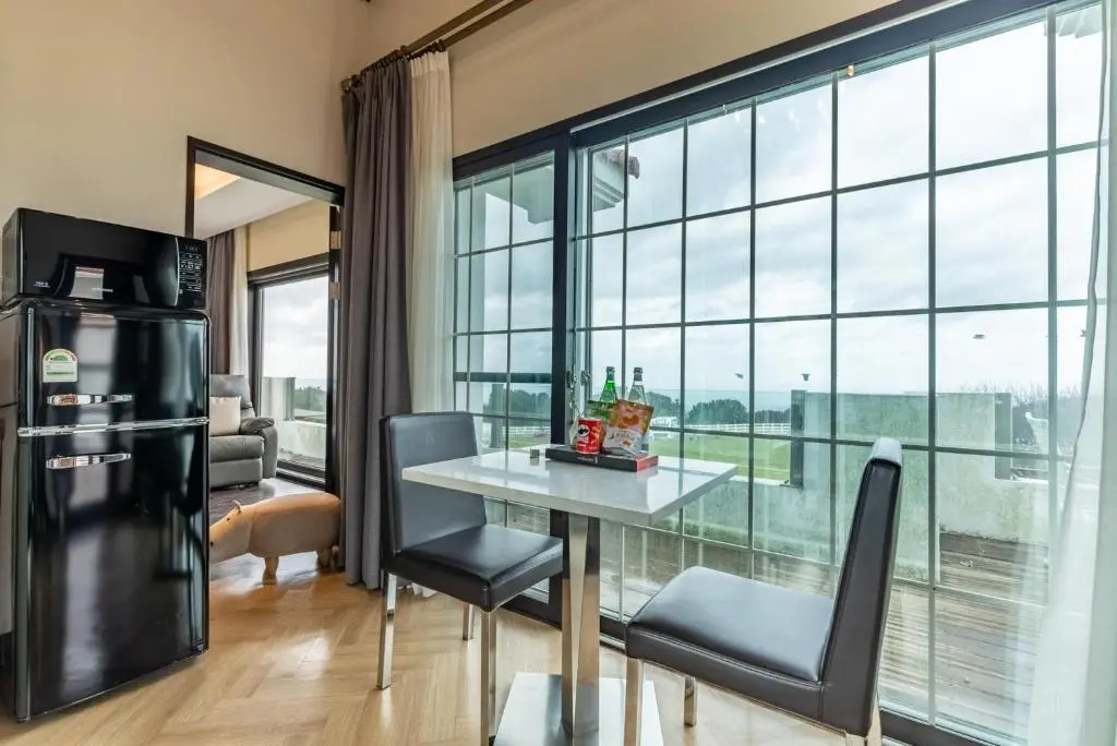 Amber Pure Hill Hotels & Resorts Jeju - 4