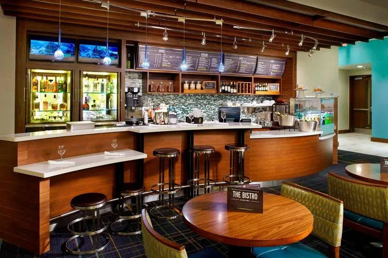 Courtyard Orlando Lake Nona - Chambres