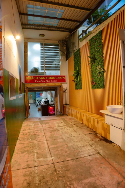 Hoang Son Hotel