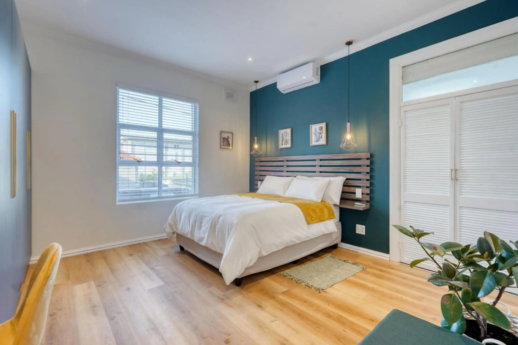 Hampton Collection - Charming 5 Sleeper Apartment with Pool - фото 3