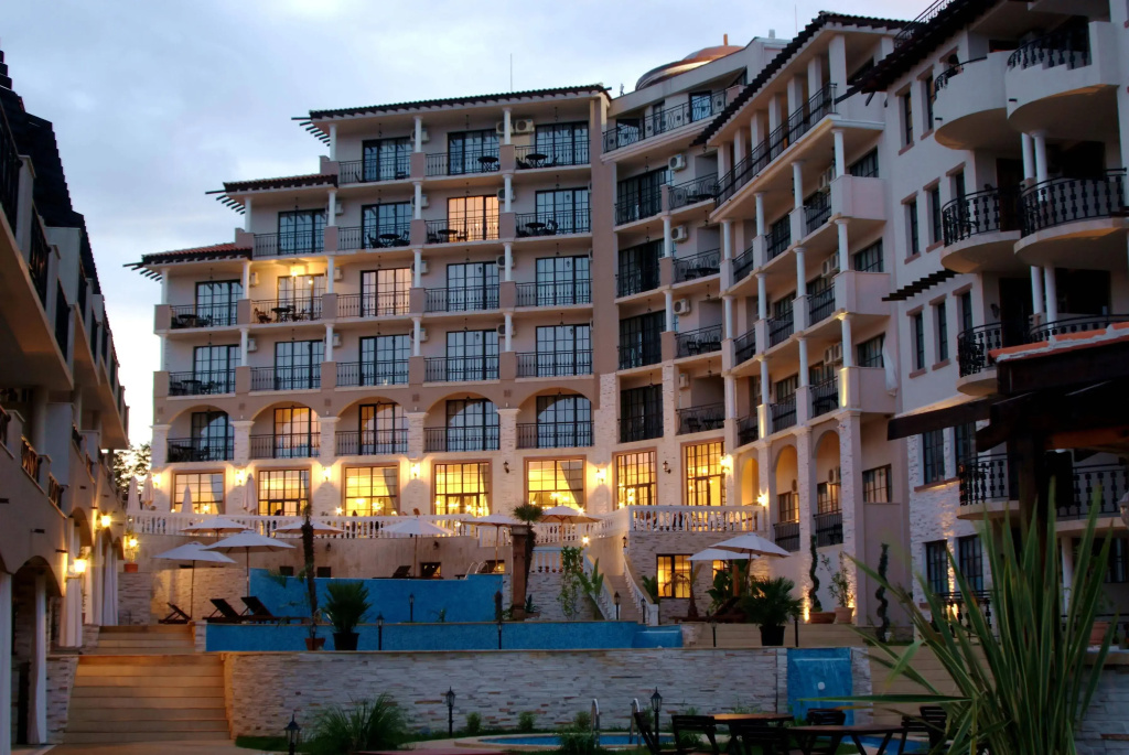 The Cliff Beach & SPA Hotel